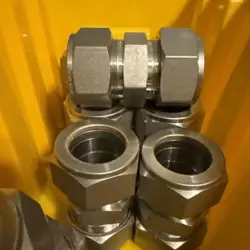 SWAGELOK STAINLESS STEEL UNION FITTING,  1