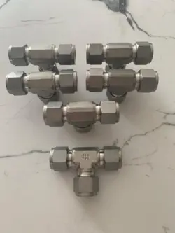 LOT OF 6 SWAGELOK STAINLESS STEEL UNION TEE FITTING, 1/2