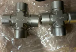 2- SWAGELOK SS-8-CS