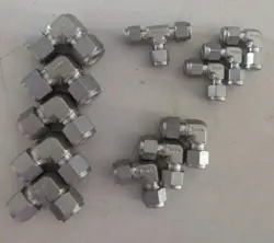 LOT OF 12 NWOB SWAGELOK SS FITTINGS 1/2