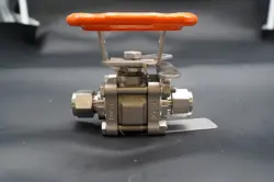 NEW SWAGELOK 1/2