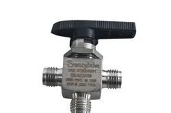 SWAGELOK SS-42GXS4 STAINLESS STEEL 1-PIECE 40G SERIES 3-WAY BALL VALVE 2500 PSI