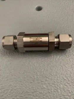 SWAGELOK SS-6C-1 , CHECK VALVE 1 PSI , 3/8 TUBE