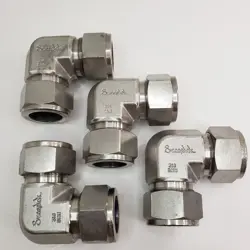 4-SWAGELOK STAINLESS STEEL ELBOW UNION FITTING, 3/4