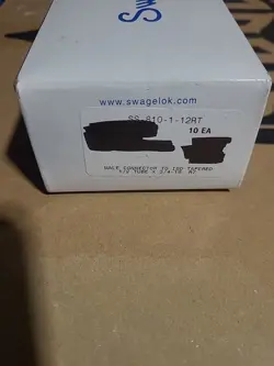 10 SWAGELOK STAINLESS STEEL CONNECTOR,  1/2