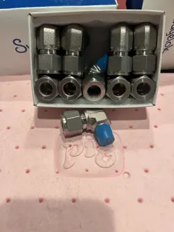 CONNECTOR ELBOW 1/2