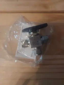 SWAGELOK SS-43GXS6 SS 40G SERIES 3-WAY BALL VALVE 3/8