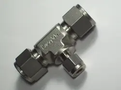 1 SWAGELOK STAINLESS STEEL REDUCING UNION TEE, 1/2