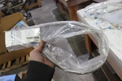 NEW SWAGELOK STAINLESS STEEL HOSE SS-H04VF4VF40-32H HOSE