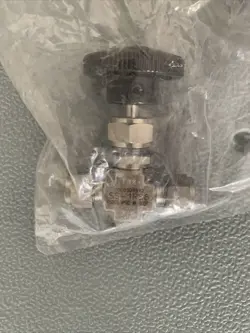 SWAGELOK SS-1RS6 MANUAL STAINLESS 3/8” NEEDLE VALVE