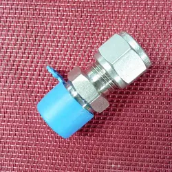 SSP GRIP® 3/8 TUBE OD X 3/8 NPT MALE PIPE STRAIGHT CONNECTOR 316 STAINLESS STEEL