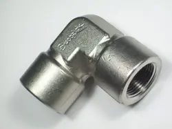 1 - SWAGELOK STAINLESS STEEL PIPE ELBOW FITTING, 1 IN. FEMALE NPT, SS-16-E
