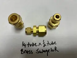 B-810-6-4 SWAGELOK 1/4 TUBE X 1/2 TUBE UNION REDUCING ADAPTER- BRASS ------ NEW