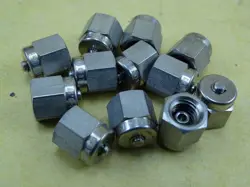 (12) SWAGELOK 316SS FRACTIONAL FITTING PLUG 1/8
