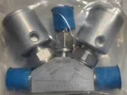 SWAGELOK 6LV-D1V222P-AA STAINLESS STEEL DUAL BELLOWS VALVE