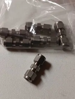 SWAGELOK STAINLESS STEEL UNION FITTING, 1/4