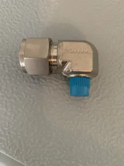 1 - SWAGELOK SS-810-2-2, ELBOW CONNECTOR FITTING, 1/2