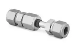NEW SWAGELOK STAINLESS STEEL DIELECTRIC UNION FITTING, 1/4