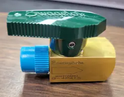 SWAGELOK B-4P4T5 BRASS QUARTER-TURN INSTRUMENT PLUG VALVE