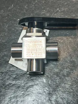 SWAGELOK SS-45XF8 NOS NO PACKAGING