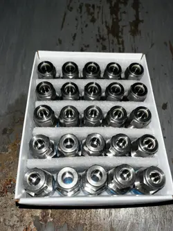 LOT OF 25 SWAGELOK STAINLESS STEEL FITTING, 3/8