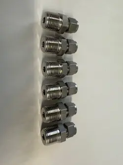 NPT SS-600-1-8 LOT