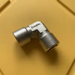 1 - SWAGELOK STAINLESS STEEL ELBOW CONNECTOR FITTING, 3/8