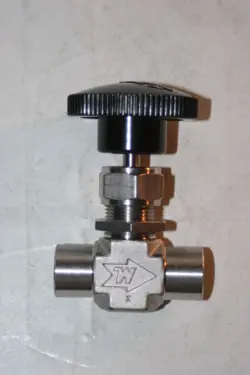 WHITEY SWAGELOK SS-1VF4