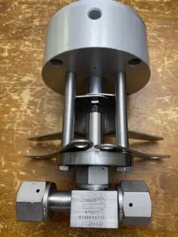 SWAGELOK B-SERIES BELLOWS SEALED VALVE SS8BKV47VS W MOUNT
