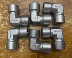 LOT OF 6 SWAGELOK STAINLESS STEEL ELBOW CONNECTOR FITTING 3/8