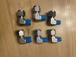 LOT OF SWAGELOK STAINLESS STEEL CONNECTORS