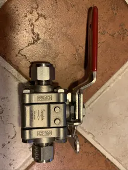SWAGELOK SS-A63TS8-JL BALL VALVE 2200 PSIG STAINLESS STEEL CF3M 0.406 IN