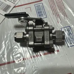 NEW SWAGELOK SS-62TS6-JL  3/8