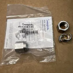 2 LOT SWAGELOK SS-4-VCR-1-SN 1/4”  FEMALE SPLIT-NUT ASSEMBLY FNSP NEW & USED