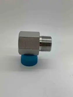 SWAGELOK SS-12-A-12RT PIPE ADAPTER 3/4 IN. FNPT X 3/4 MALE ISO TAPERED THREAD