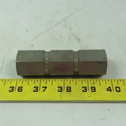 SWAGELOK SS-8CP4-10 FIXED PRESSURE 10 PSIG POPPET CHECK VALVE 1/2