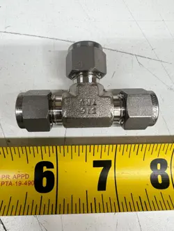 TEE 316 STAINLESS