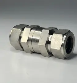 SWAGELOK STAINLESS STEEL POPPET CHECK VALVE 1