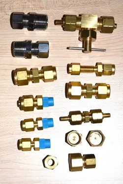 MIXED LOT NEW SWAGELOK FITTINGS / FREE SHIP