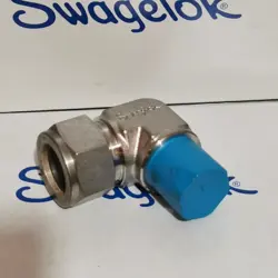 1PC SWAGELOK SS-1210-2-8RT
