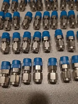 SWAGELOK STAINLESS CONNECTOR