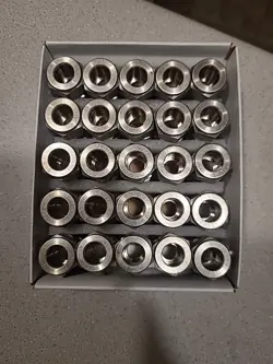 25 - SWAGELOK STAINLESS STEEL UNION FITTING, 1/2