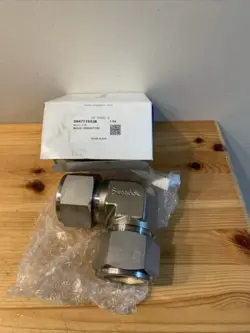 SWAGELOK SS-2400-9 1 1/2