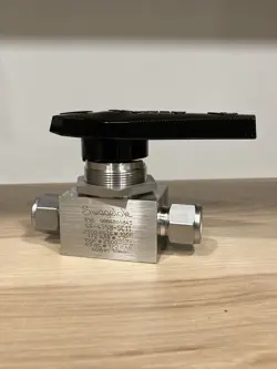 SWAGELOK SS-45S8-SC11 BALL VALVE 40 SERIES 2500 PSI, 1/2