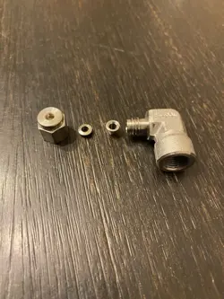 1/8”FNPT 90