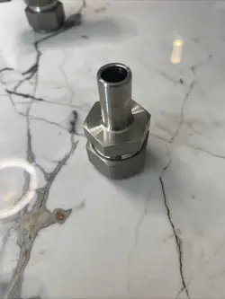 1-SWAGELOK TUBE REDUCER