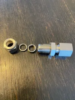 1/4”FNPT BULKHEAD UNION