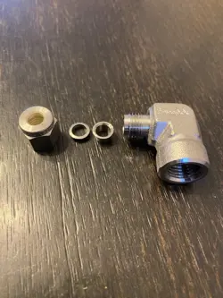 1/4”TUBE 1/4”FNPT 90