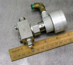 SWAGELOK SS-6BK-1C BELLOWS SEALED VALVE W/ NC ACTUATOR 3/8