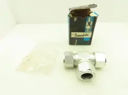 SWAGELOK S-2400-3 UNION TEE STEEL COMPRESSION FITTING 1-1/2